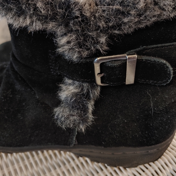 Khombu Shoes - Khombu Women's Lindsey All Weather Ankle Boots